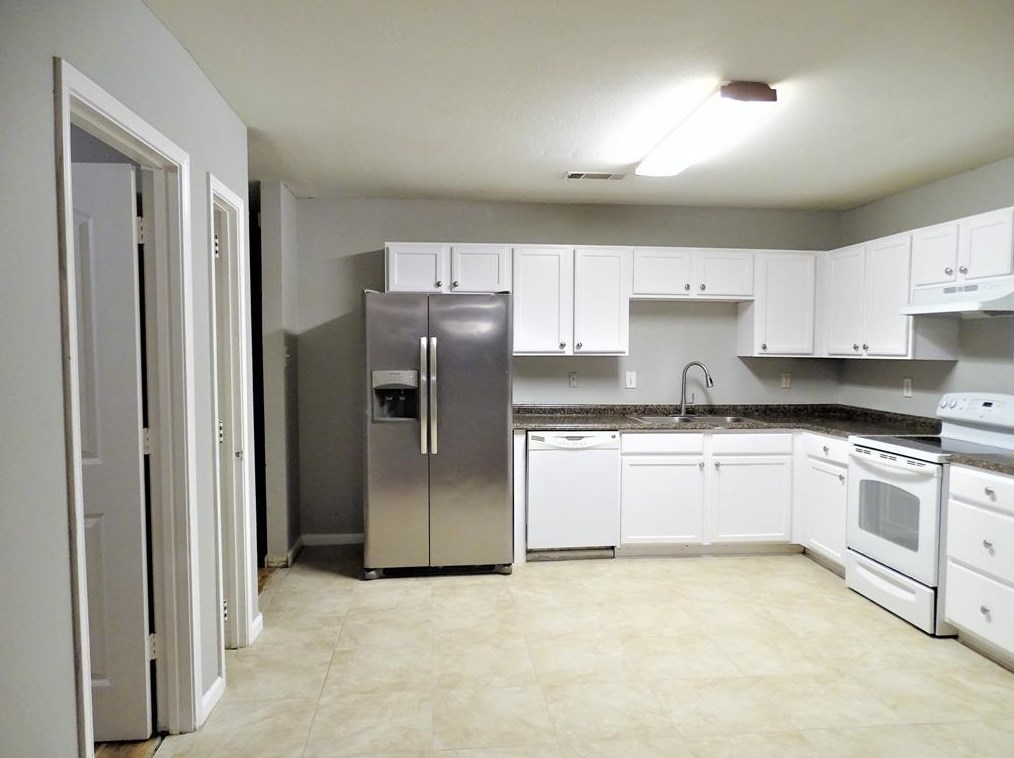 4338 Forest Point Dr, Garland, TX 75043