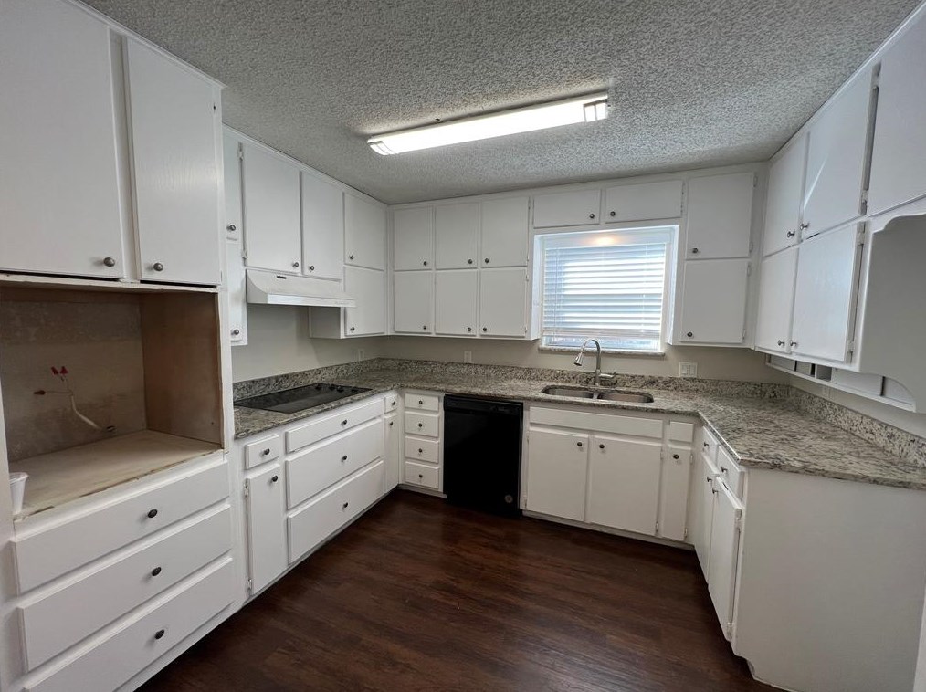 6453 Old Mill Cir, Fort Worth, TX 76148