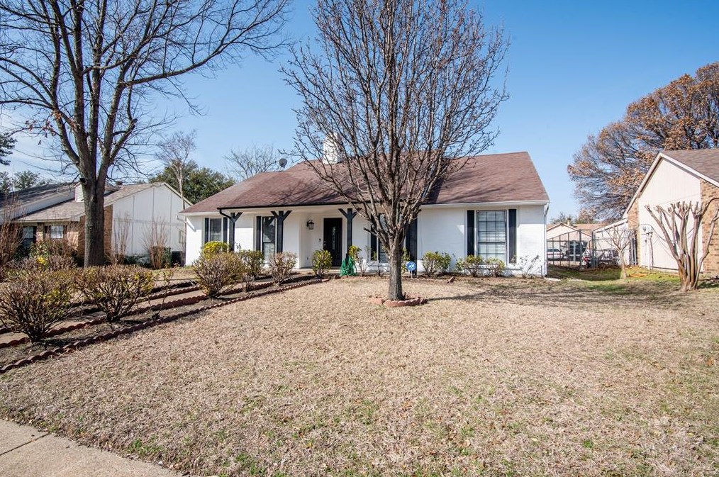 1113 Lesa Ln, Garland, TX 75042