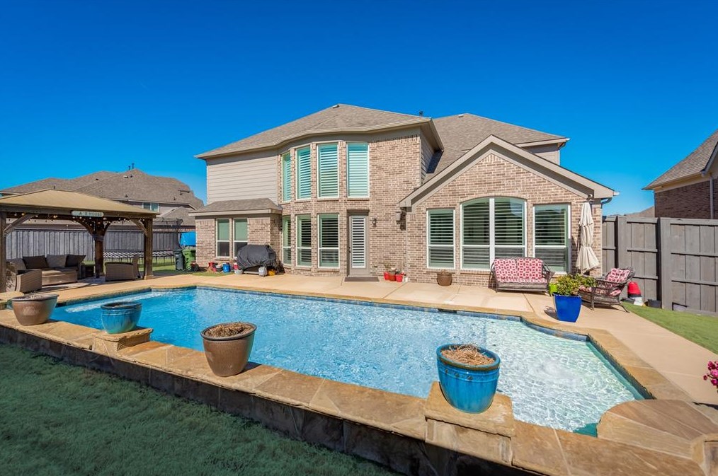 4506 Bluegrass Ct, Midlothian, TX 76063