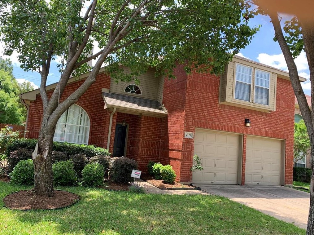 2121 Pritchard Dr, Grapevine, TX 76051