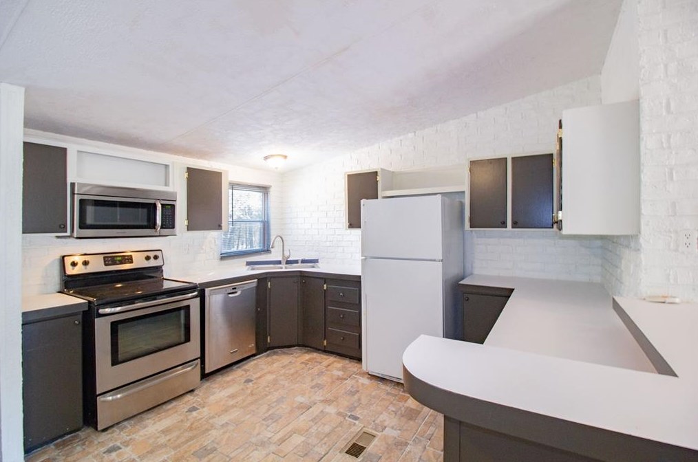 1395 Blackjack Rd, Valley View, TX 76272