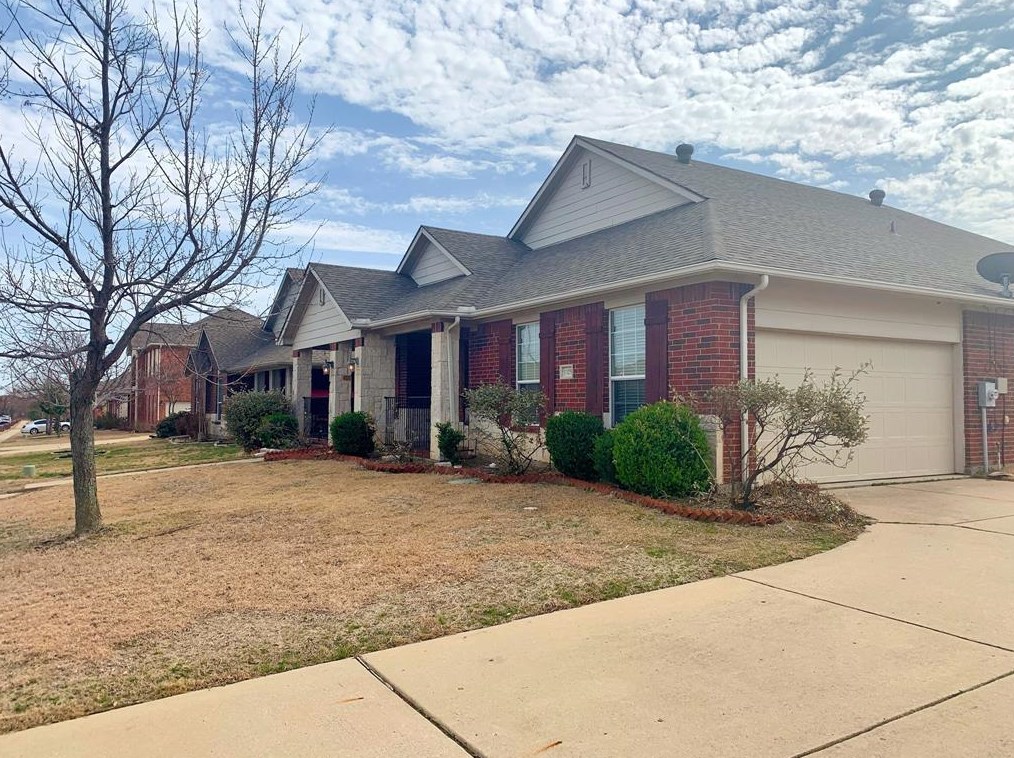 1325 Greensboro Dr, St Paul, TX 75098