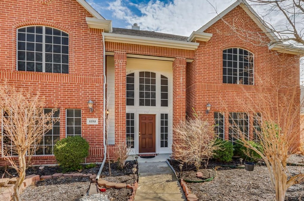 1261 Mcmahan Dr, Lewisville, TX 75077