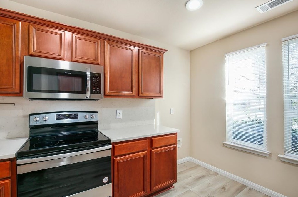 7012 Bountiful Grv Dr, Mckinney TX 75070-8611 exterior