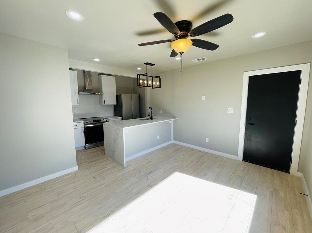 4609 Virginia Ave #201, Dallas, TX 75204