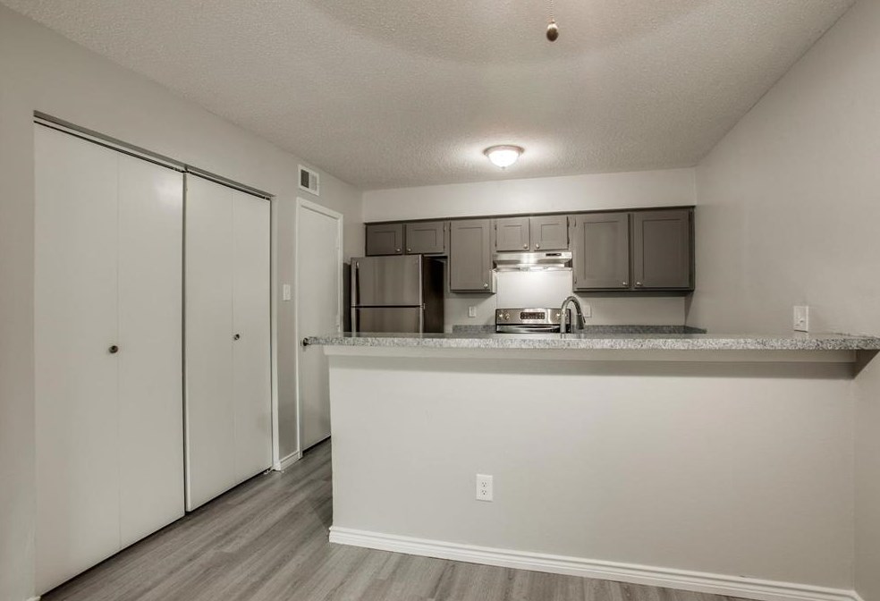 1939 Cranford Dr Apt 204, Garland, TX 75041