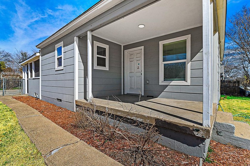 2403 Lea Crest Dr, Dallas, TX 75216