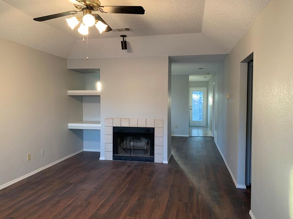 2805 Brittany Dr, Euless, TX 76039