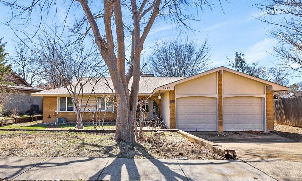 1020 Mountview Dr, Carrollton, TX 75006