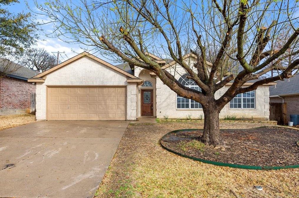 1606 Fern Dr, Midlothian, TX 76063