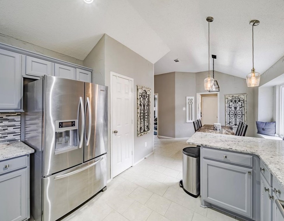 7917 Woodland Dr, North Richland Hills, TX 76182