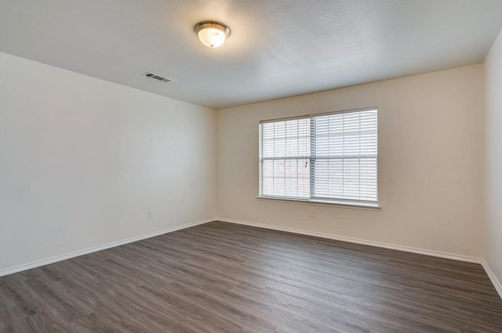 10448 Hideaway Trl, Fort Worth, TX 76131