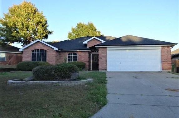 1703 Fern Dr, Midlothian, TX 76063