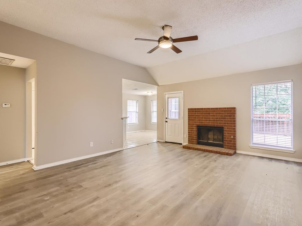 1008 Brittany Dr, Denton, TX 76209