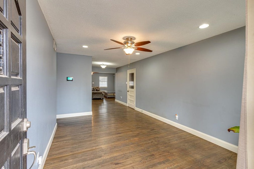 9621 Rustown Dr, Dallas, TX 75228