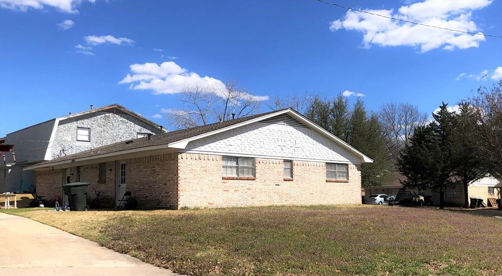 1223 W Hunt St, Sherman, TX 75092