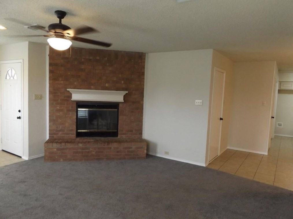335 Sheri Ln, Hurst, TX 76053