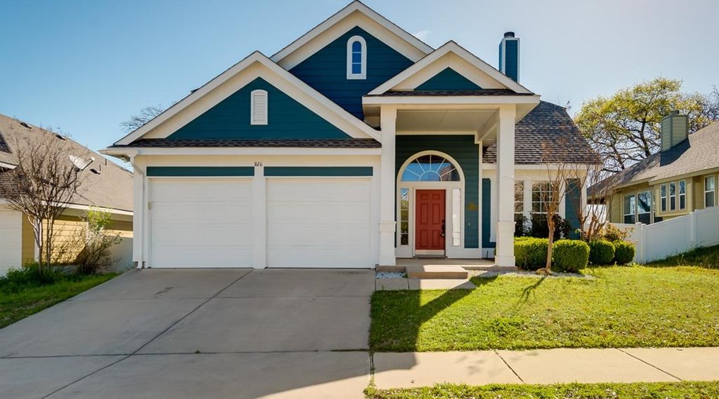 1616 Bridgeport Dr, Aubrey, TX 76227