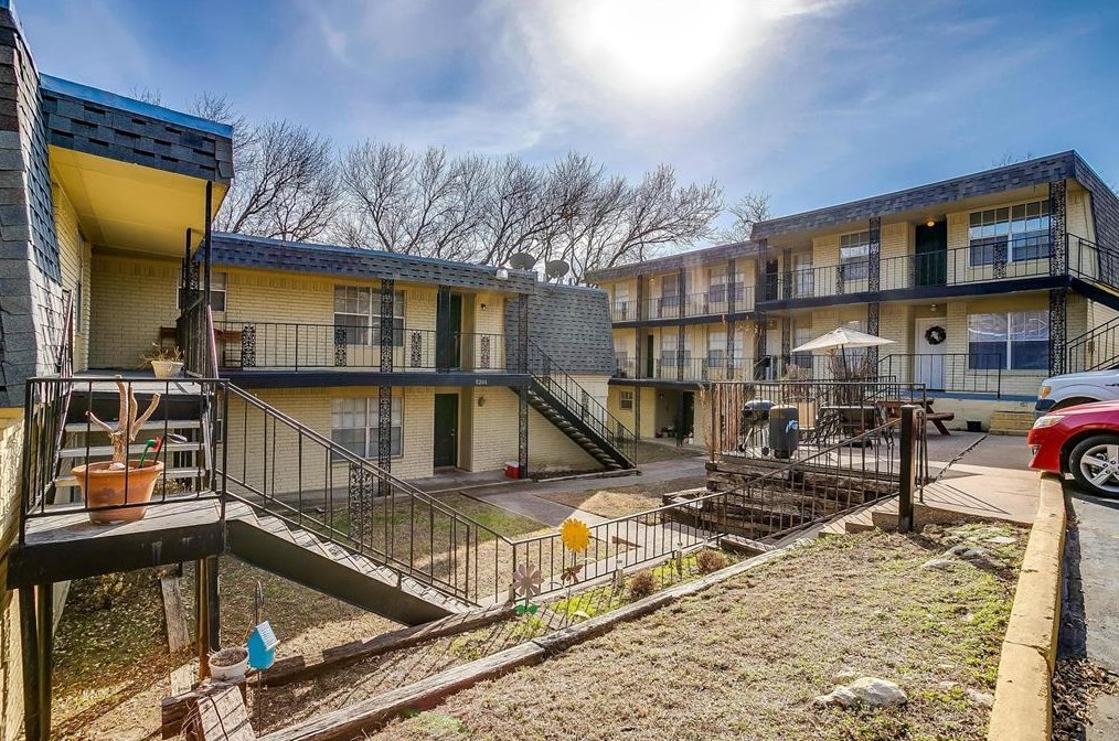 5201 Curzon Ave #6, Fort Worth, TX 76107