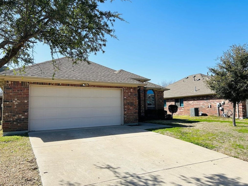 2182 Parkside Dr, Oak Point, TX 75068