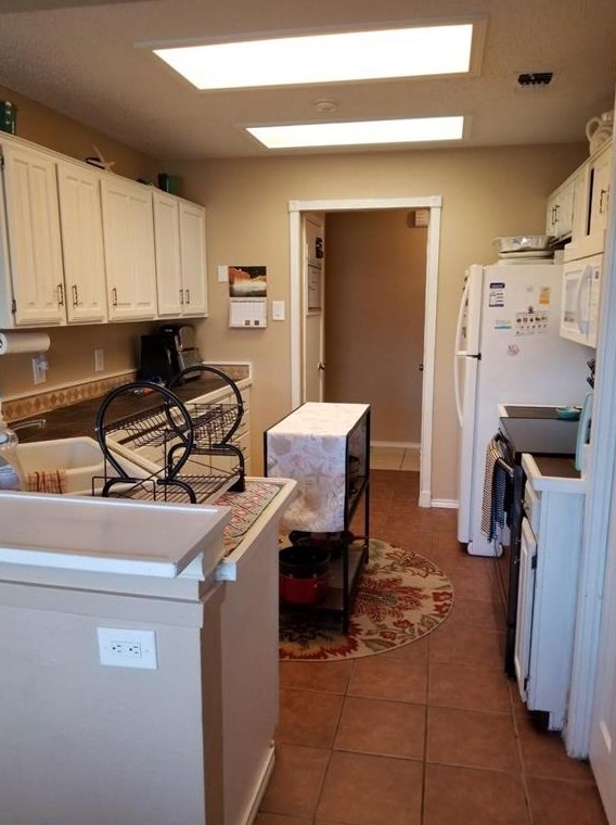 1725 Glencairn Ln, Lewisville, TX 75067