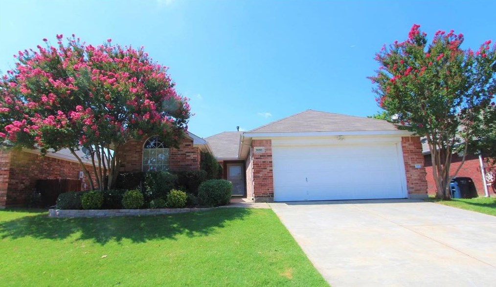 9080 Brushy Creek Trl, Fort Worth, TX 76118