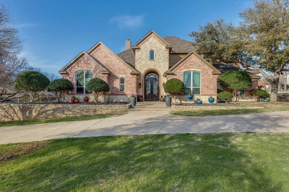 3824 Bay Ct, Fort Worth, TX 76179