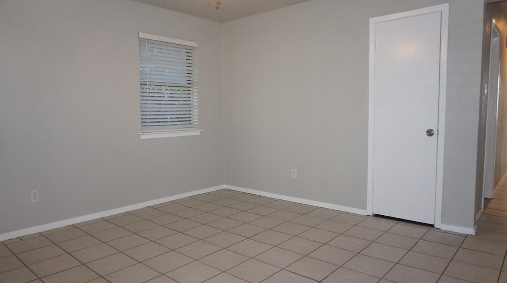2917 Nw 22nd St, Fort Worth, TX 76106