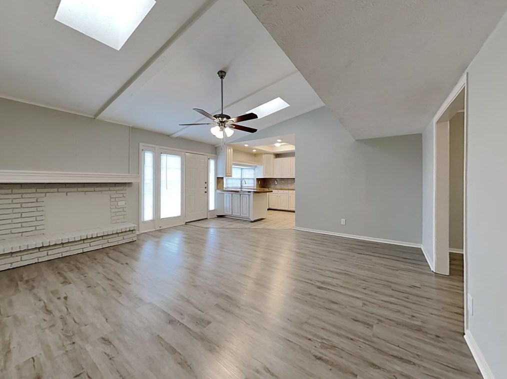 710 Oakland St, Grand Prairie, TX 75052-6513
