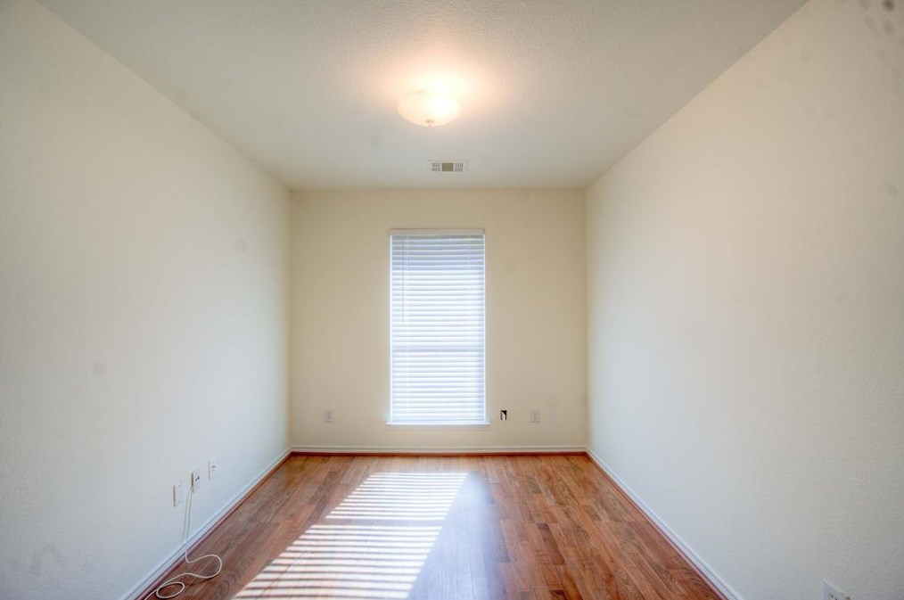 8000 Twin Oaks Dr, Mckinney TX  75070-8536 exterior