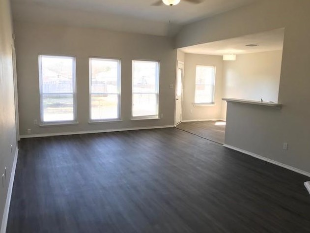 138 Kings Way Dr, Rhome, TX 76078