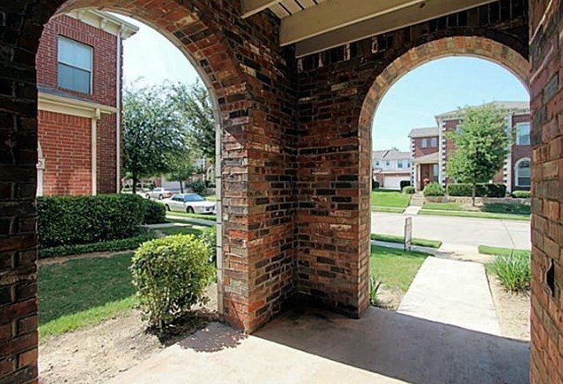428 Legends Dr, Lewisville, TX 75057