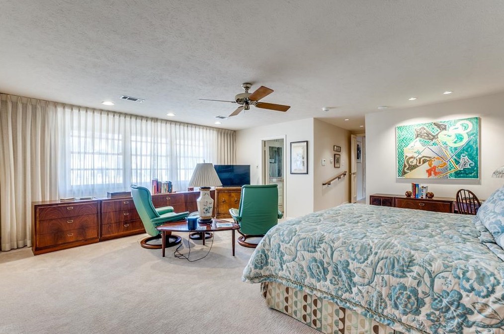 5414 Ursula Ln, Dallas TX 75229-6419 exterior