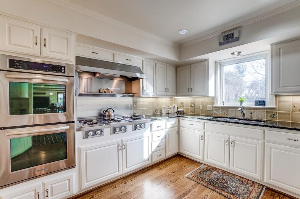 5414 Ursula Ln, Dallas TX 75229-6419 exterior