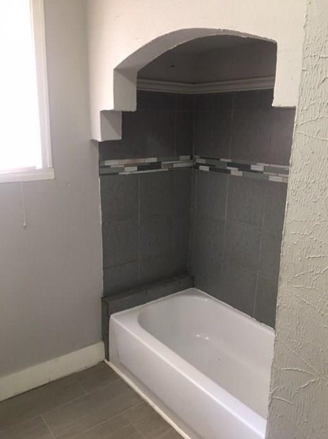 215 W Pembroke Ave #b, Dallas, TX 75208