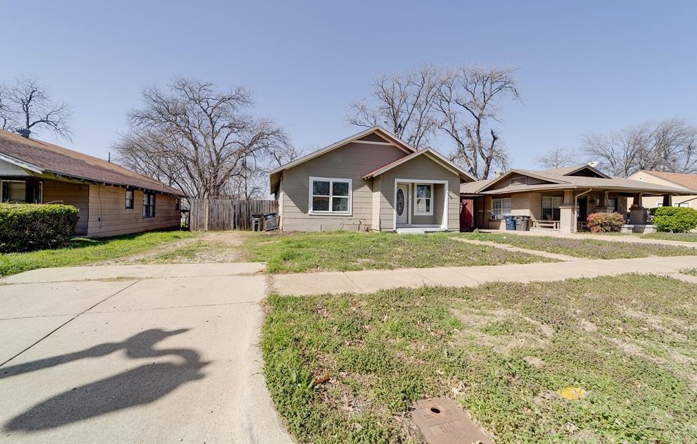 3020 James Ave, Fort Worth, TX 76110-3417