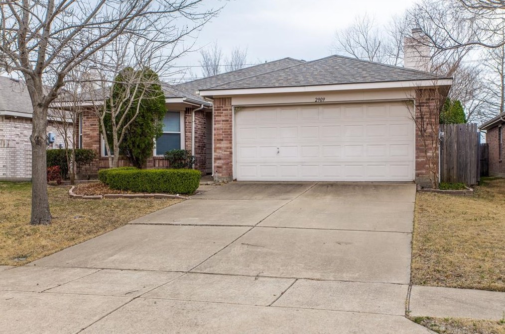 2909 Windhaven Dr, Mckinney TX  75071-2742 exterior