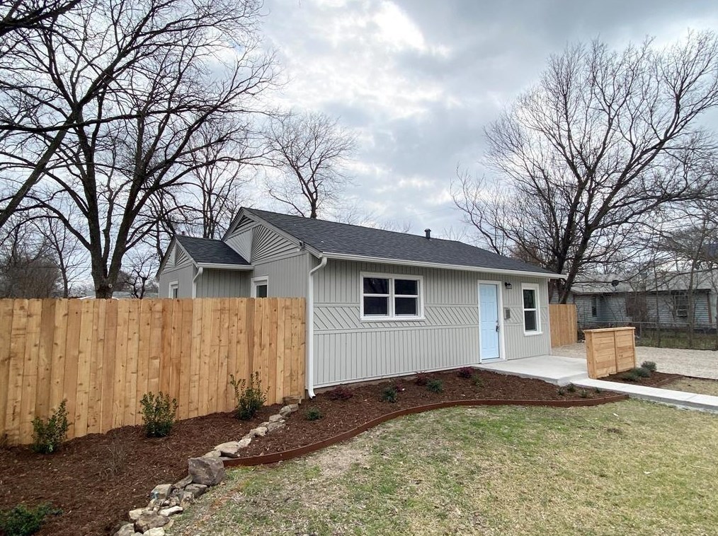 1704 Globe Ave, Fort Worth, TX 76131