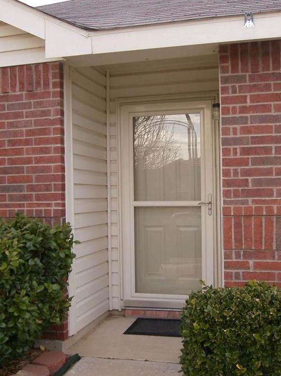 936 Rio Bravo Dr, Haslet TX  76052-4884 exterior