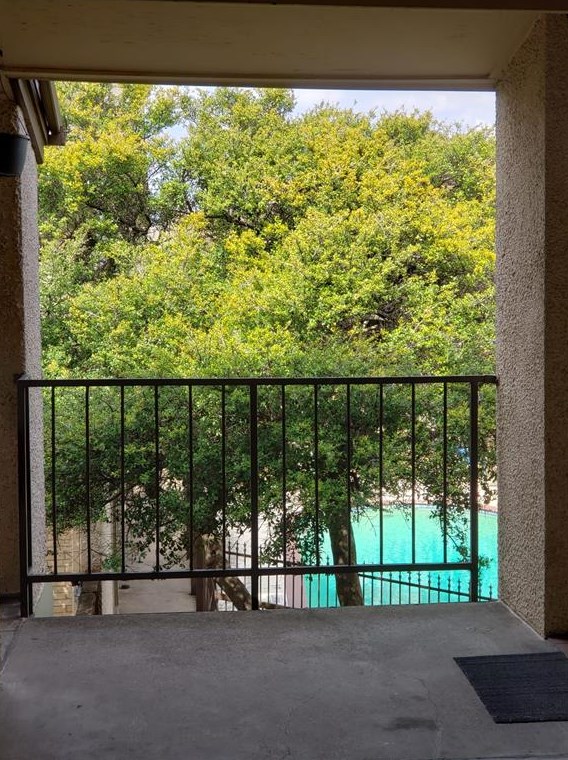 12810 Midway Rd, Dallas TX  75244-6338 exterior