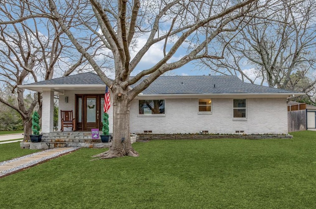 11666 Saxon St, Dallas, TX 75218-1836