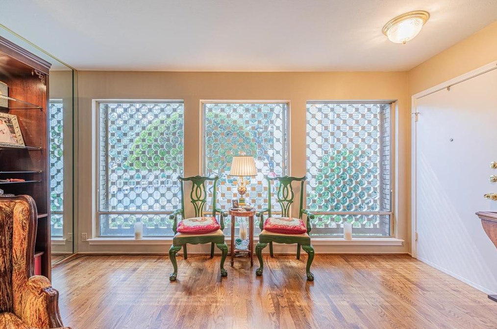 6349 Diamond Head Cir Apt B, Dallas, TX