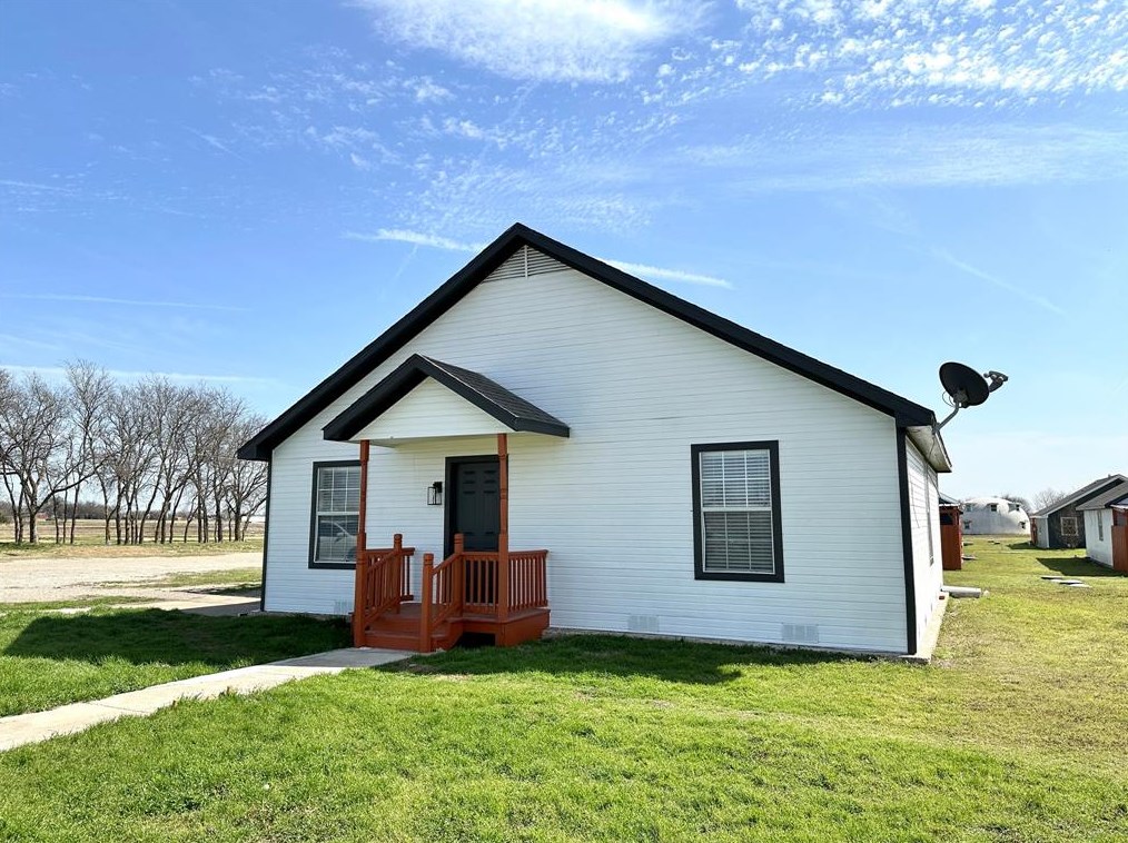 901 Kingdom Cir, Waxahachie, TX 75165