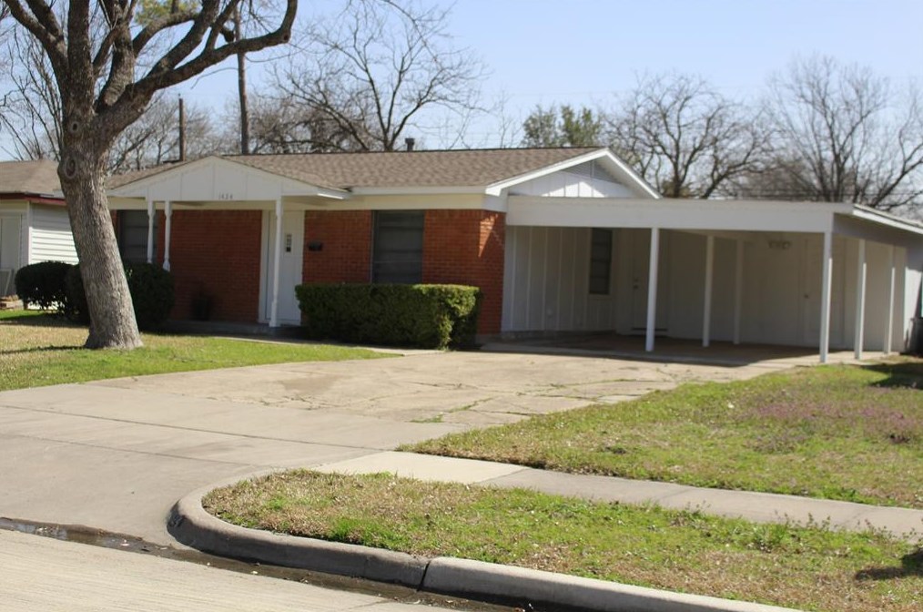 1424 Alta Vista St, Mesquite TX  75149-2305 exterior