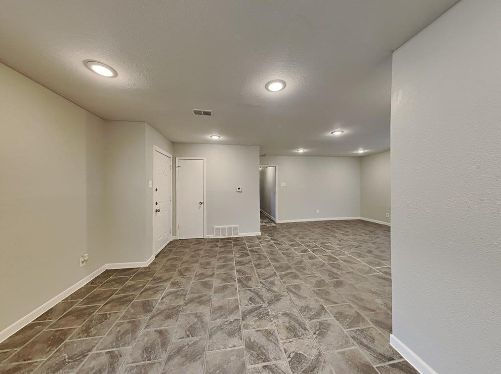 3128 Royal Ln, Dallas, TX 75229