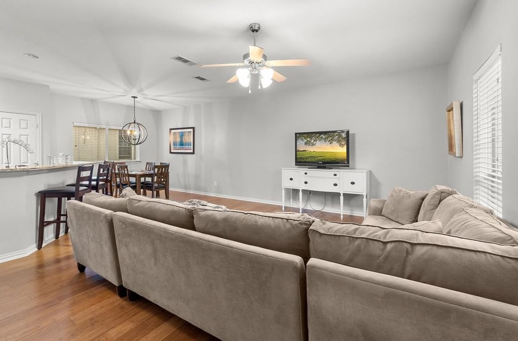 2519 Shelby Ave Apt B, Dallas, TX