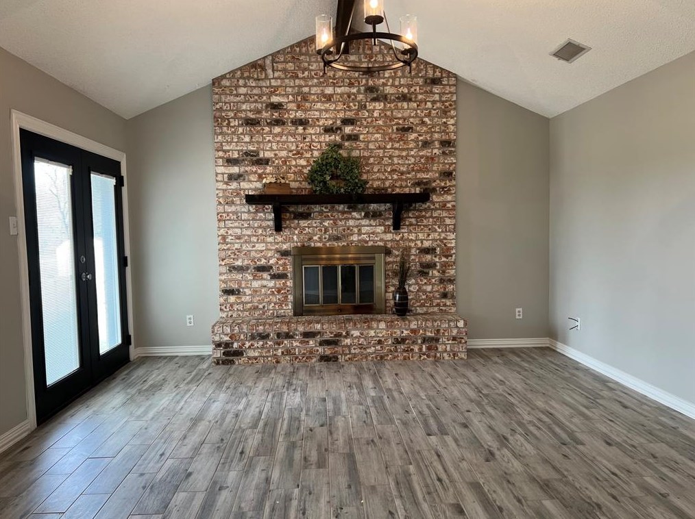 202 S Sendero Dr, Decatur, TX 76234