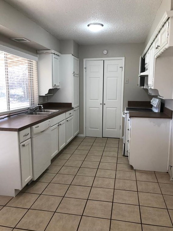 5658 Philadelphia Ct, Fort Worth, TX 76148
