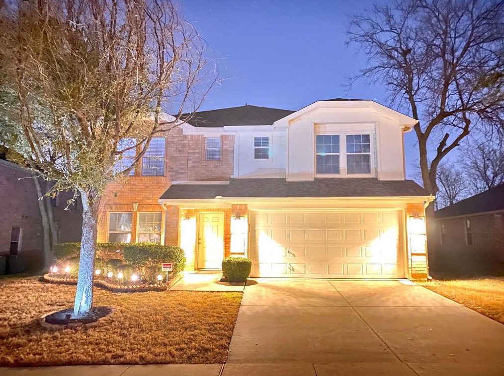 606 International Dr, Euless, TX 76039